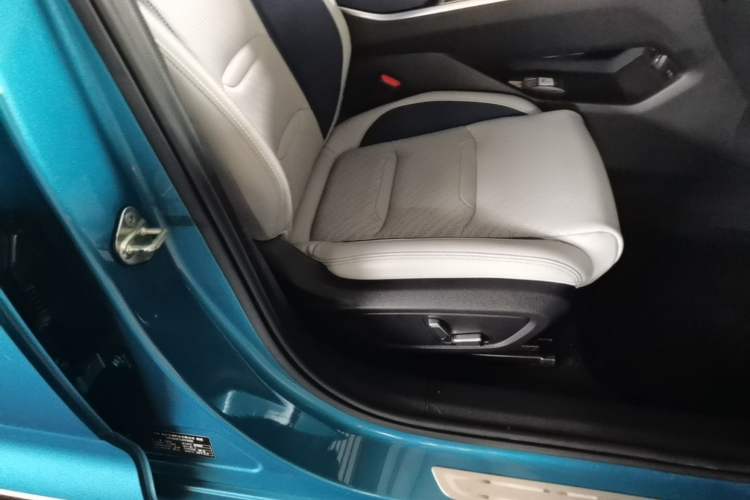 Used Geely Auto Preface 2021 2.0TD Designer's Recommended Edition Right Front Seat