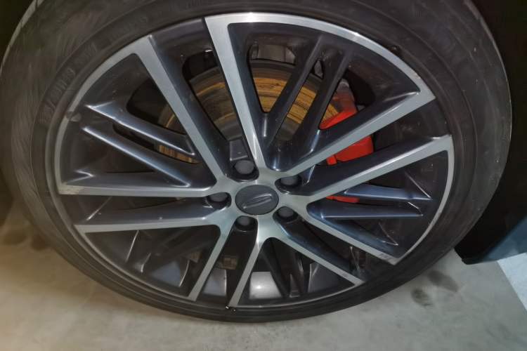 Used Geely Auto Preface 2021 2.0TD Designer's Recommended Edition Right Front Wheel Hub