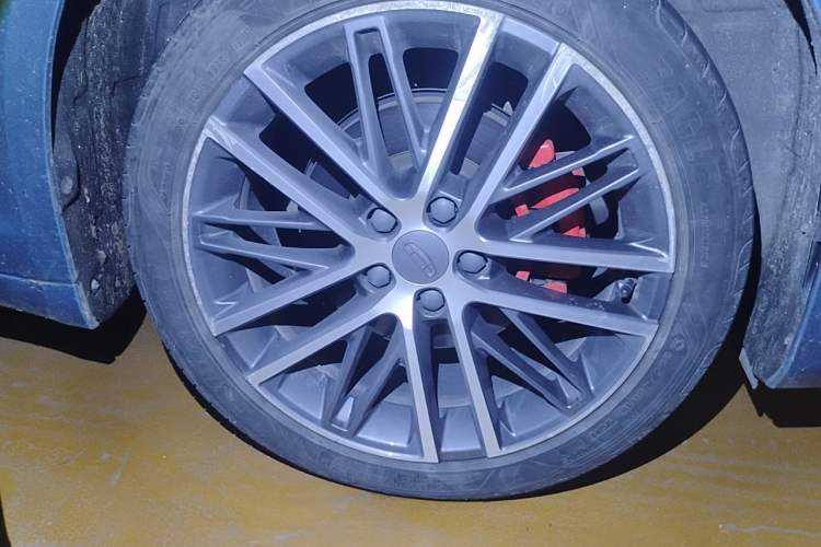 Used Geely Auto Preface 2021 Revised Version 2.0TD Luxury Edition Right Front Wheel Hub