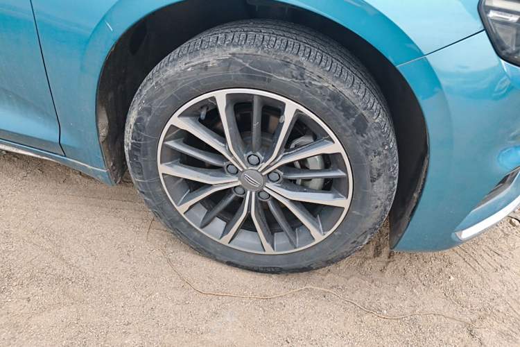 Used Geely Auto Preface 2021 2.0TD Luxury Version Right Front Wheel Hub
