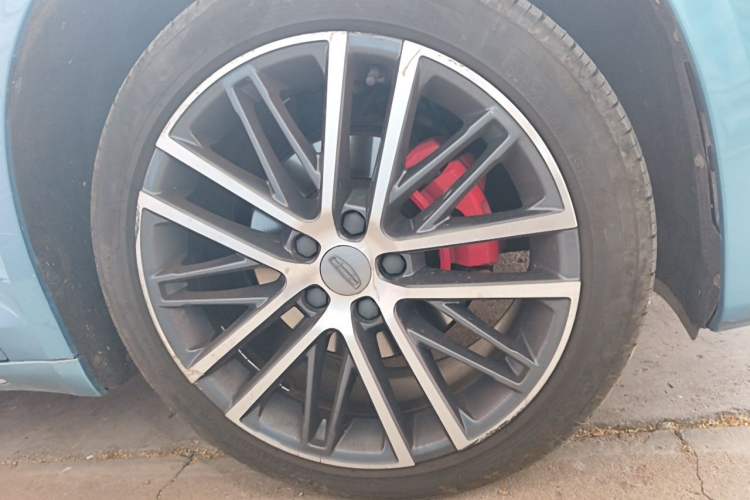 Used Geely Auto Preface 2021 2.0TD Luxury Version Right Front Wheel Hub