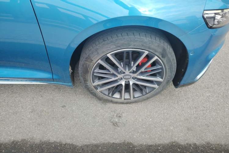 Used Geely Auto Preface 2021 2.0TD Luxury Version Right Front Wheel Hub