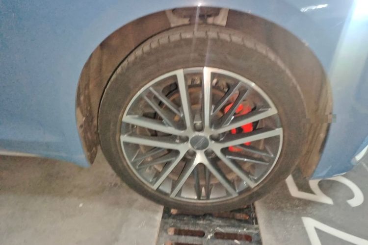 Used Geely Auto Preface 2021 2.0TD Luxury Version Right Front Wheel Hub
