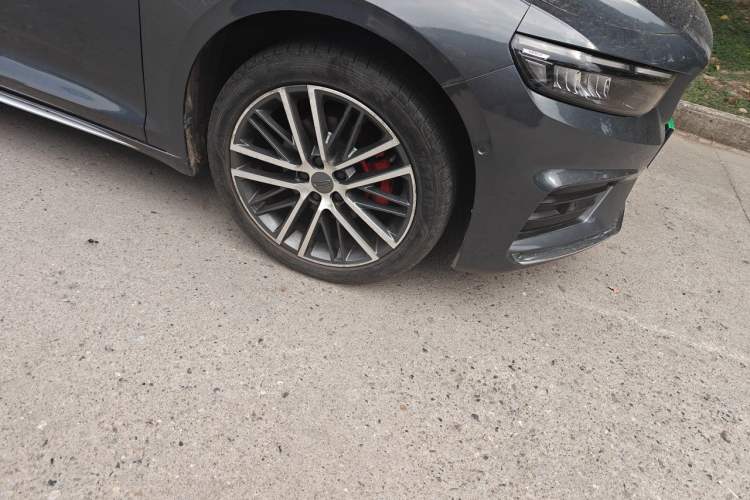 Used Geely Auto Preface 2021 Revised Version 2.0TD Luxury Edition Right Front Wheel Hub