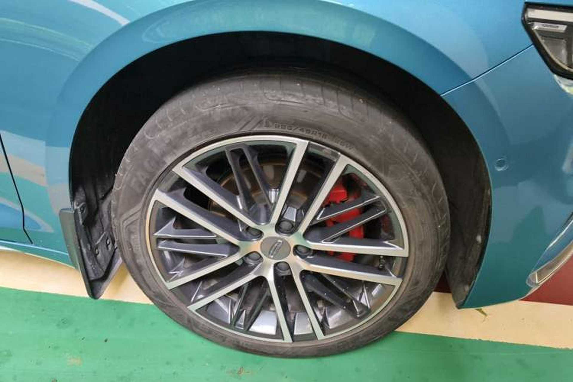 Used Geely Auto Preface 2021 2.0TD Designer's Recommended Edition Right Front Wheel Hub