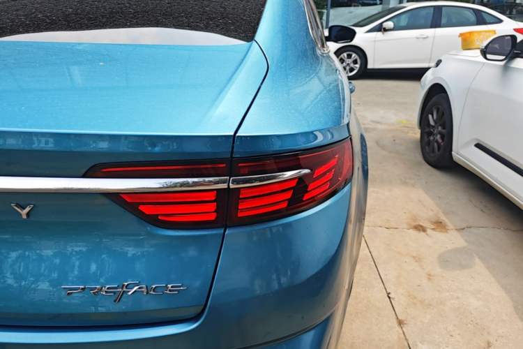 Used Geely Auto Preface 2021 2.0TD Luxury Version Right Rear Taillight