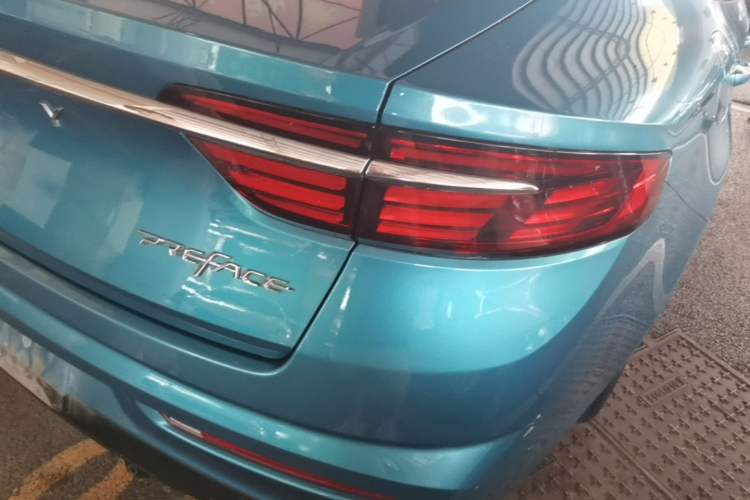 Used Geely Auto Preface 2021 2.0TD Designer's Recommended Edition Right Rear Taillight