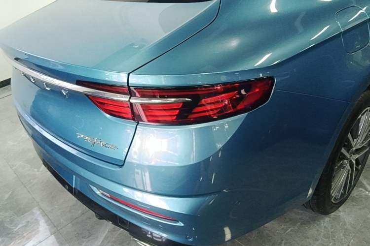 Used Geely Auto Preface 2021 Revised Version 2.0TD Luxury Edition Right Rear Taillight