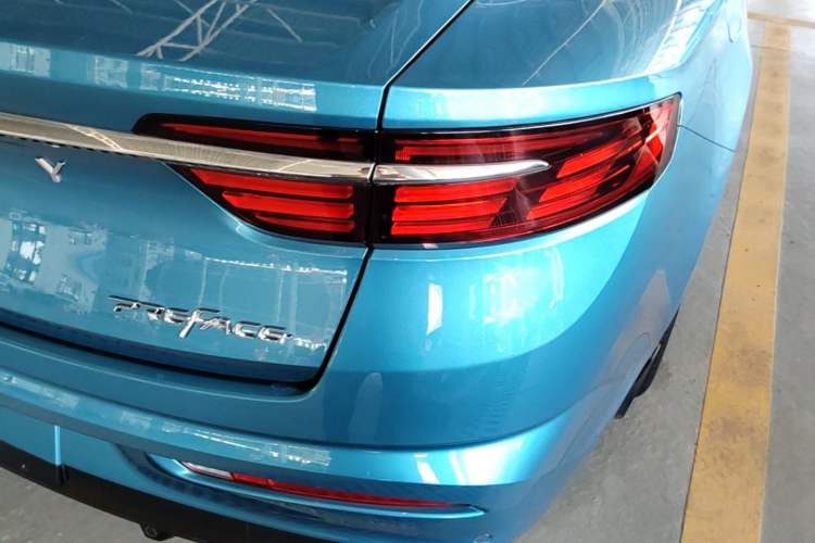 Used Geely Auto Preface 2021 2.0TD Luxury Version Right Rear Taillight