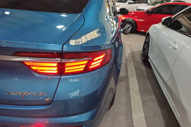 Used Geely Auto Preface 2021 Revised Version 2.0TD Luxury Edition Right Rear Taillight