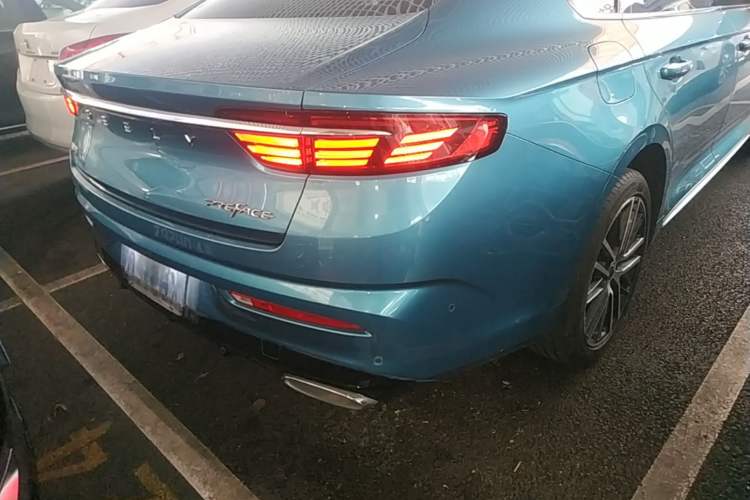 Used Geely Auto Preface 2021 Revised Version 2.0TD Luxury Edition Right Rear Taillight