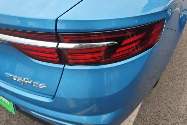 Used Geely Auto Preface 2021 2.0TD Luxury Version Right Rear Taillight