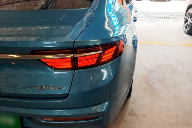 Used Geely Auto Preface 2021 2.0TD Luxury Version Right Rear Taillight