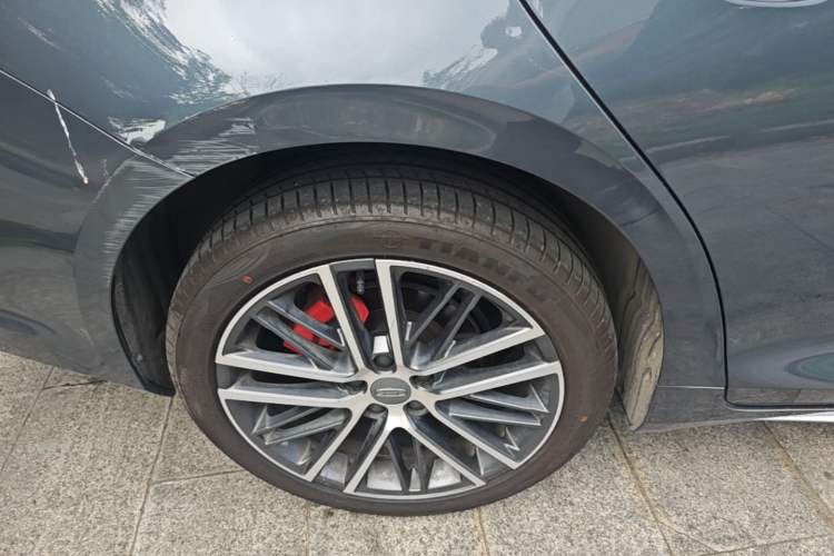 Used Geely Auto Preface 2021 Revised Version 2.0TD Luxury Edition Right Rear Wheel Hub