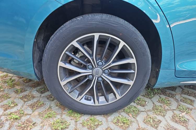 Used Geely Auto Preface 2021 2.0TD Luxury Version Right Rear Wheel Hub