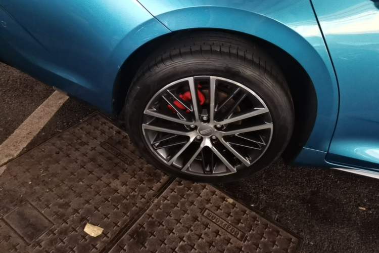 Used Geely Auto Preface 2021 2.0TD Designer's Recommended Edition Right Rear Wheel Hub
