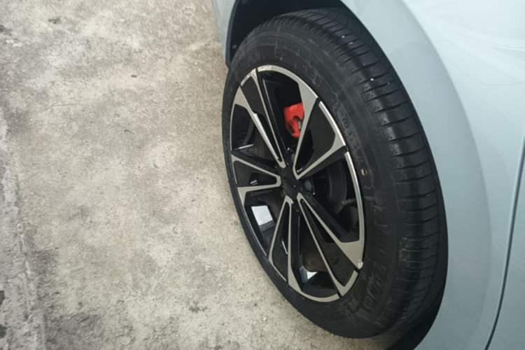 Used Geely Auto Preface 2021 2.0TD Space-Time Edition Hao Yue Right Rear Wheel Hub