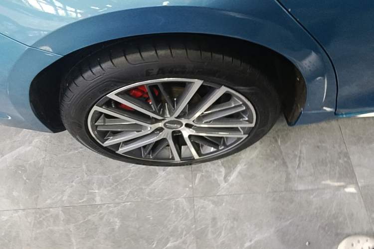 Used Geely Auto Preface 2021 Revised Version 2.0TD Luxury Edition Right Rear Wheel Hub