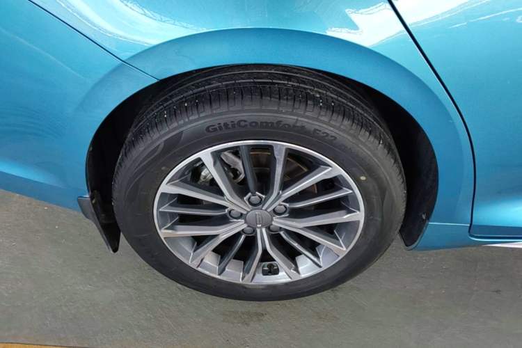 Used Geely Auto Preface 2021 2.0TD Luxury Version Right Rear Wheel Hub