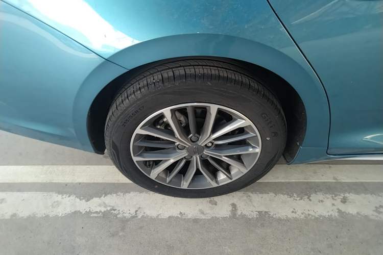 Used Geely Auto Preface 2021 2.0TD Luxury Version Right Rear Wheel Hub