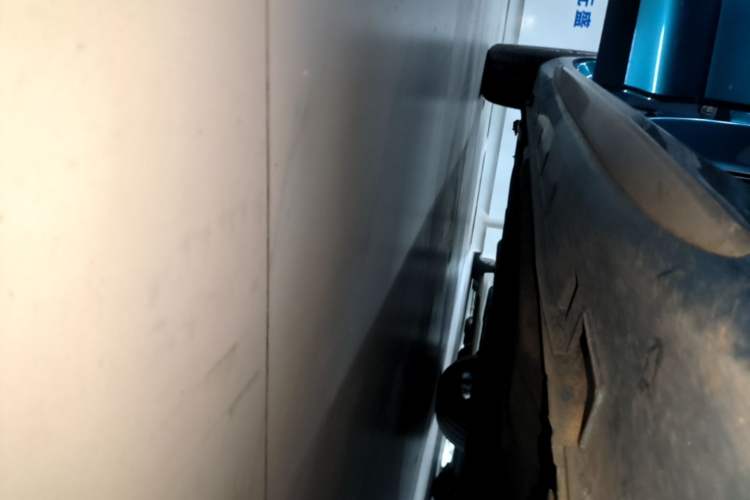 Used Geely Auto Preface 2021 Revised Version 2.0TD Luxury Edition Right Side Sill