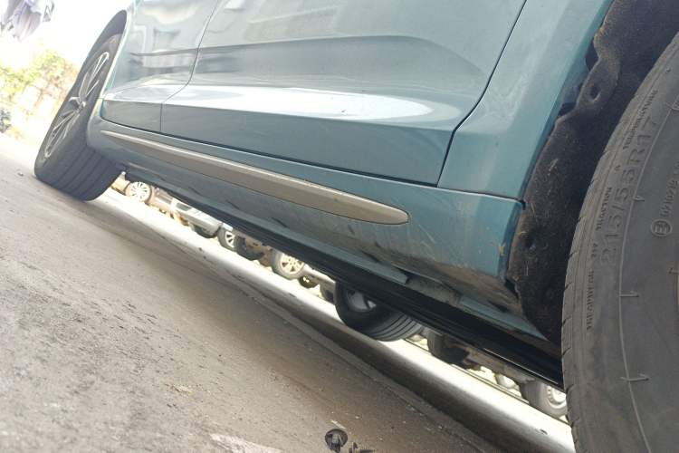 Used Geely Auto Preface 2021 2.0TD Luxury Version Right Side Sill