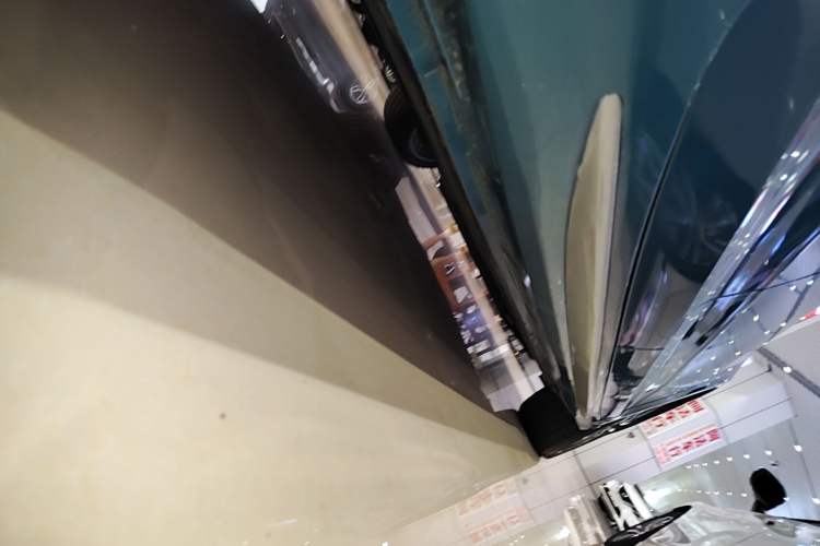 Used Geely Auto Preface 2021 Revised Version 2.0TD Luxury Edition Right Side Sill