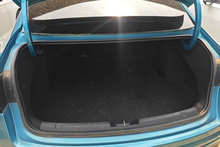 Used Geely Auto Preface 2021 2.0TD Luxury Version Trunk