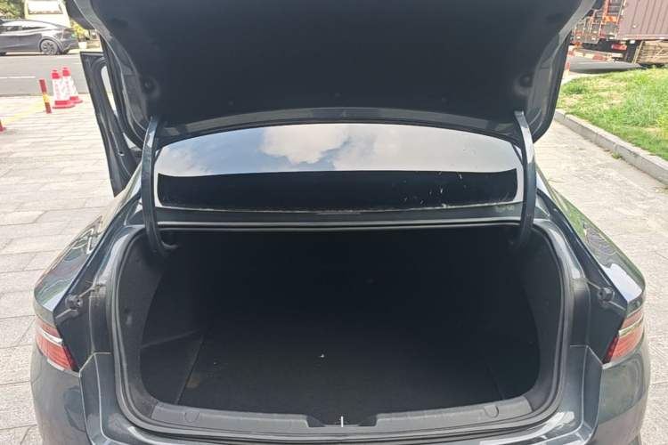 Used Geely Auto Preface 2021 Revised Version 2.0TD Luxury Edition Trunk