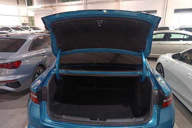 Used Geely Auto Preface 2021 Revised Version 2.0TD Luxury Edition Trunk