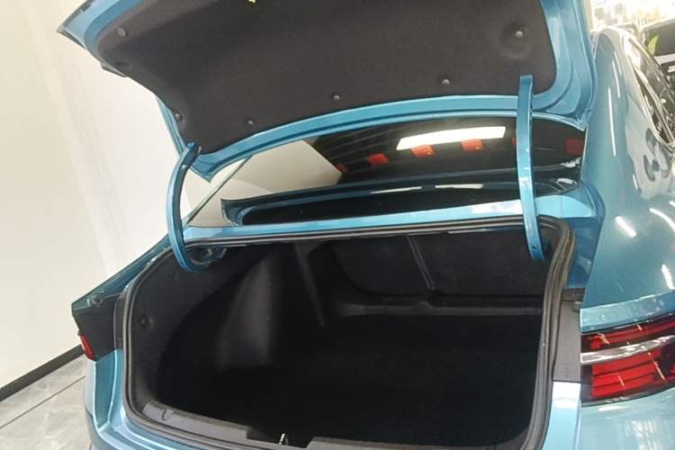 Used Geely Auto Preface 2021 Revised Version 2.0TD Luxury Edition Trunk