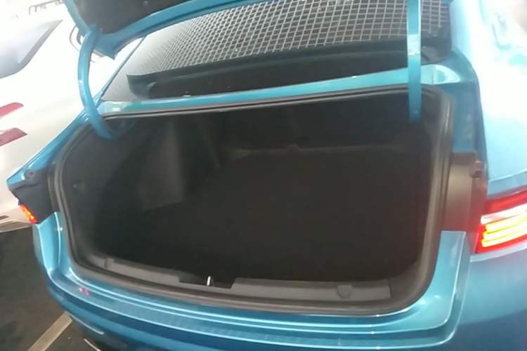 Used Geely Auto Preface 2021 Revised Version 2.0TD Luxury Edition Trunk