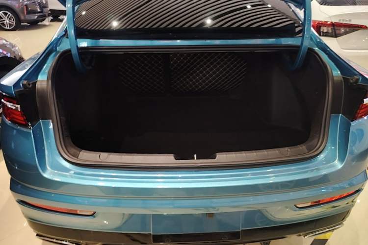 Used Geely Auto Preface 2021 Revised Version 2.0TD Luxury Edition Trunk