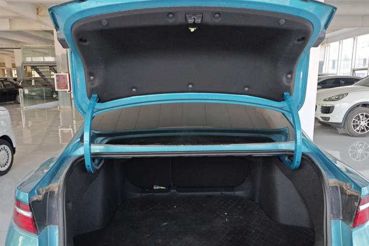 Used Geely Auto Preface 2021 2.0TD Luxury Version Trunk