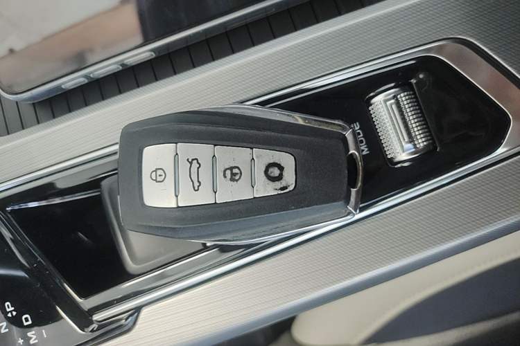 Used Geely Auto Preface 2021 Revised Version 2.0TD Luxury Edition Vehicle Key