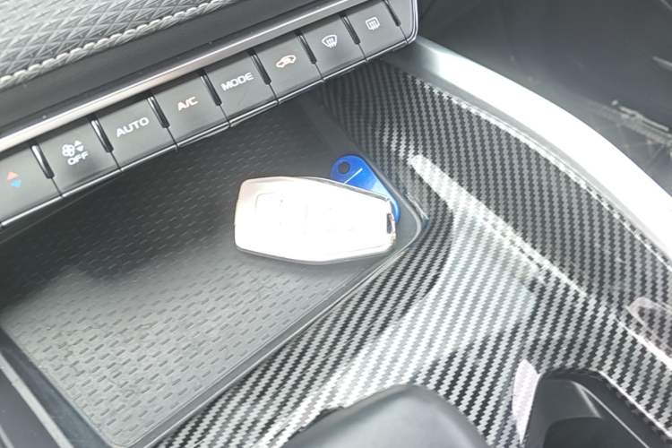 Used Geely Auto Preface 2021 2.0TD Luxury Version Vehicle Key