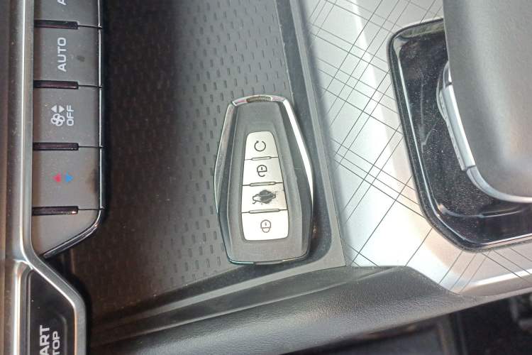 Used Geely Auto Preface 2021 2.0TD Luxury Version Vehicle Key