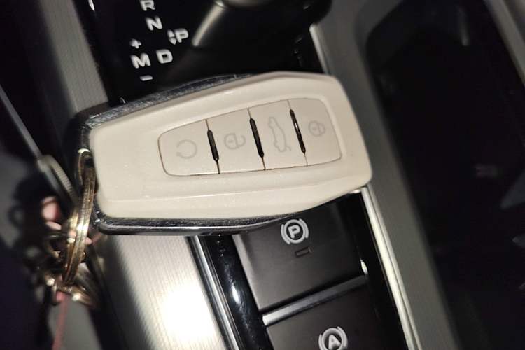 Used Geely Auto Preface 2021 Revised Version 2.0TD Luxury Edition Vehicle Key