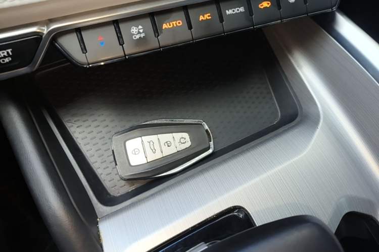 Used Geely Auto Preface 2021 Revised Version 2.0TD Luxury Edition Vehicle Key