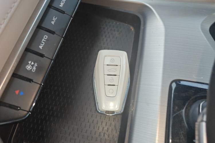 Used Geely Auto Preface 2021 Revised Version 2.0TD Luxury Edition Vehicle Key