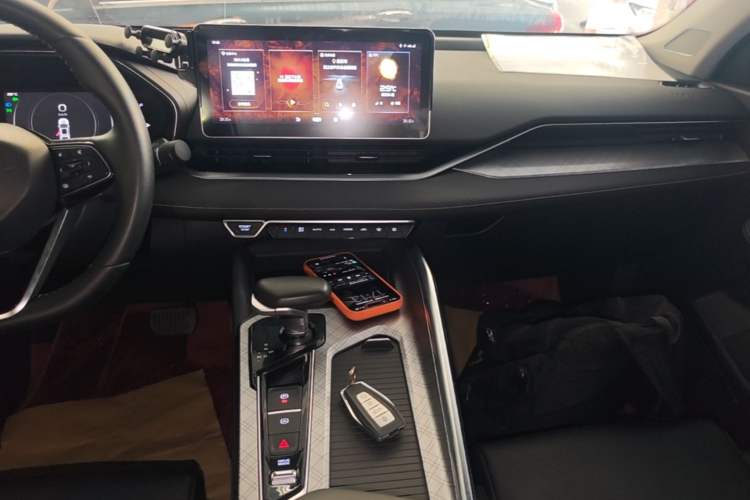 Used Geely Auto Preface 2021 2.0TD Luxury Version Audio And AC Panel