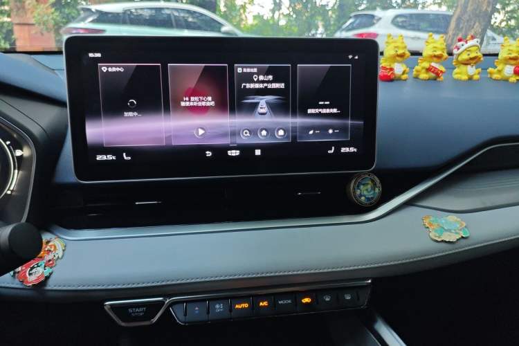 Used Geely Auto Preface 2021 2.0TD Luxury Version Audio And AC Panel