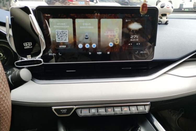 Used Geely Auto Preface 2021 2.0TD Flagship Edition Audio And AC Panel