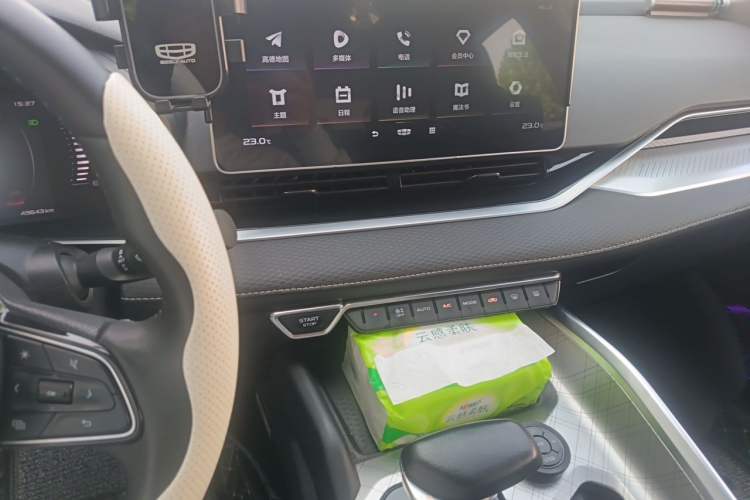 Used Geely Auto Preface 2021 2.0TD Luxury Version Audio And AC Panel