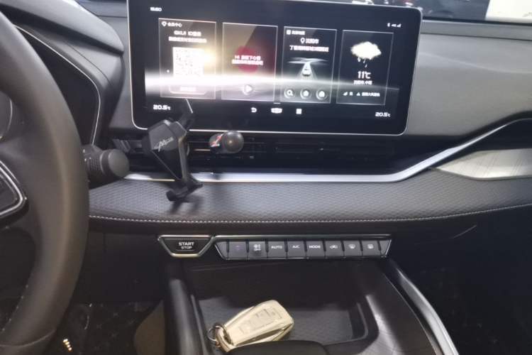 Used Geely Auto Preface 2021 2.0TD Luxury Version Audio And AC Panel