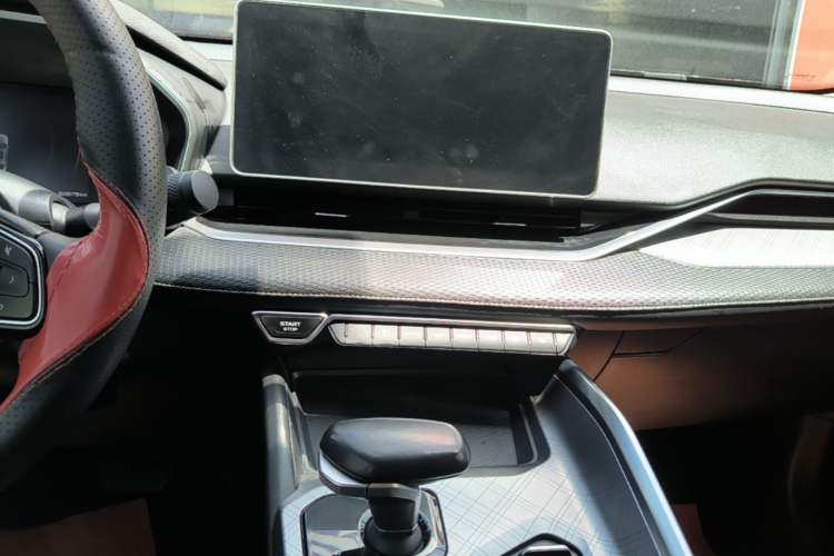 Used Geely Auto Preface 2021 2.0TD Luxury Version Audio And AC Panel