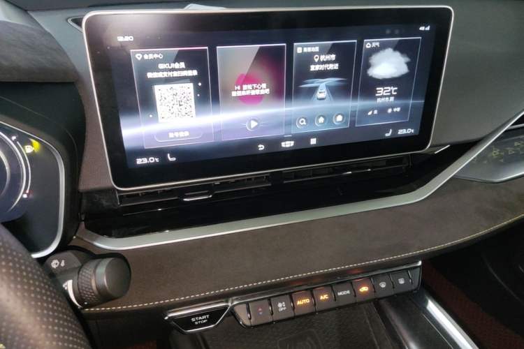 Used Geely Auto Preface 2021 2.0TD Space-Time Edition Starry Celestial Audio And AC Panel