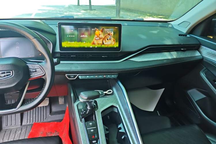 Used Geely Auto Preface 2021 2.0TD Luxury Version Audio And AC Panel