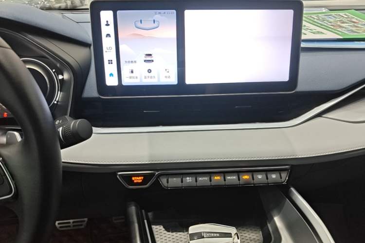 Used Geely Auto Preface 2021 Revised Version 2.0TD Luxury Edition Audio And AC Panel