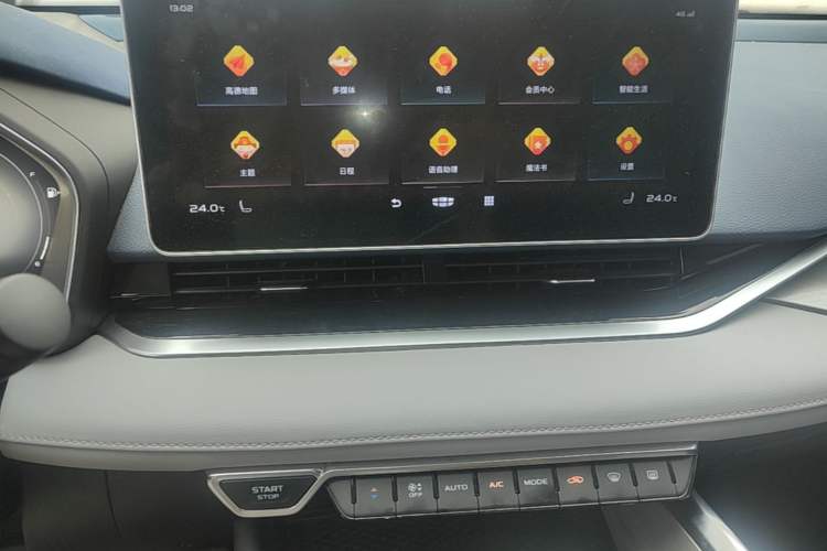 Used Geely Auto Preface 2021 Revised Version 2.0TD Luxury Edition Audio And AC Panel